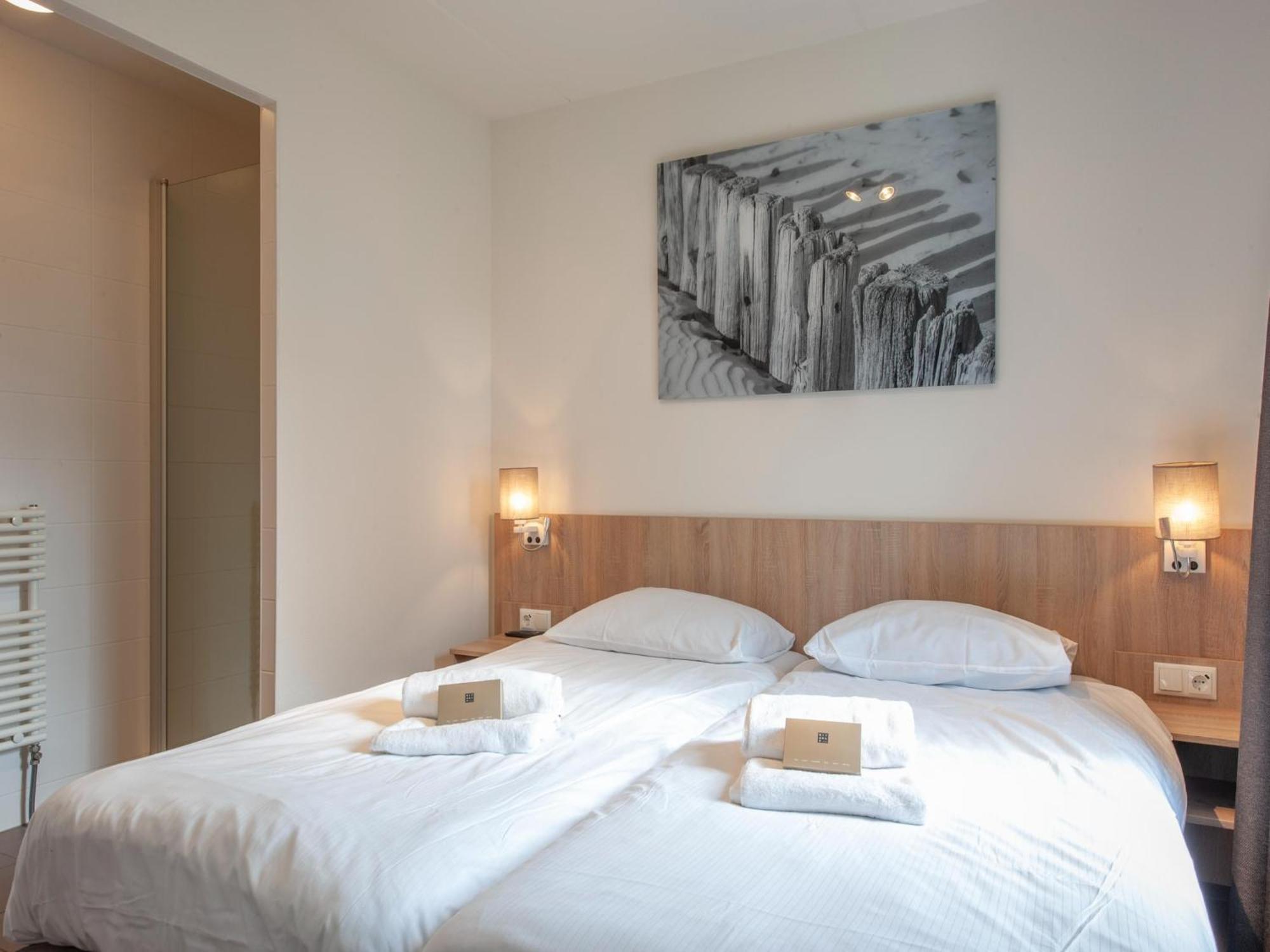 Vakantiehuis Restyled At 400 M From The Sea