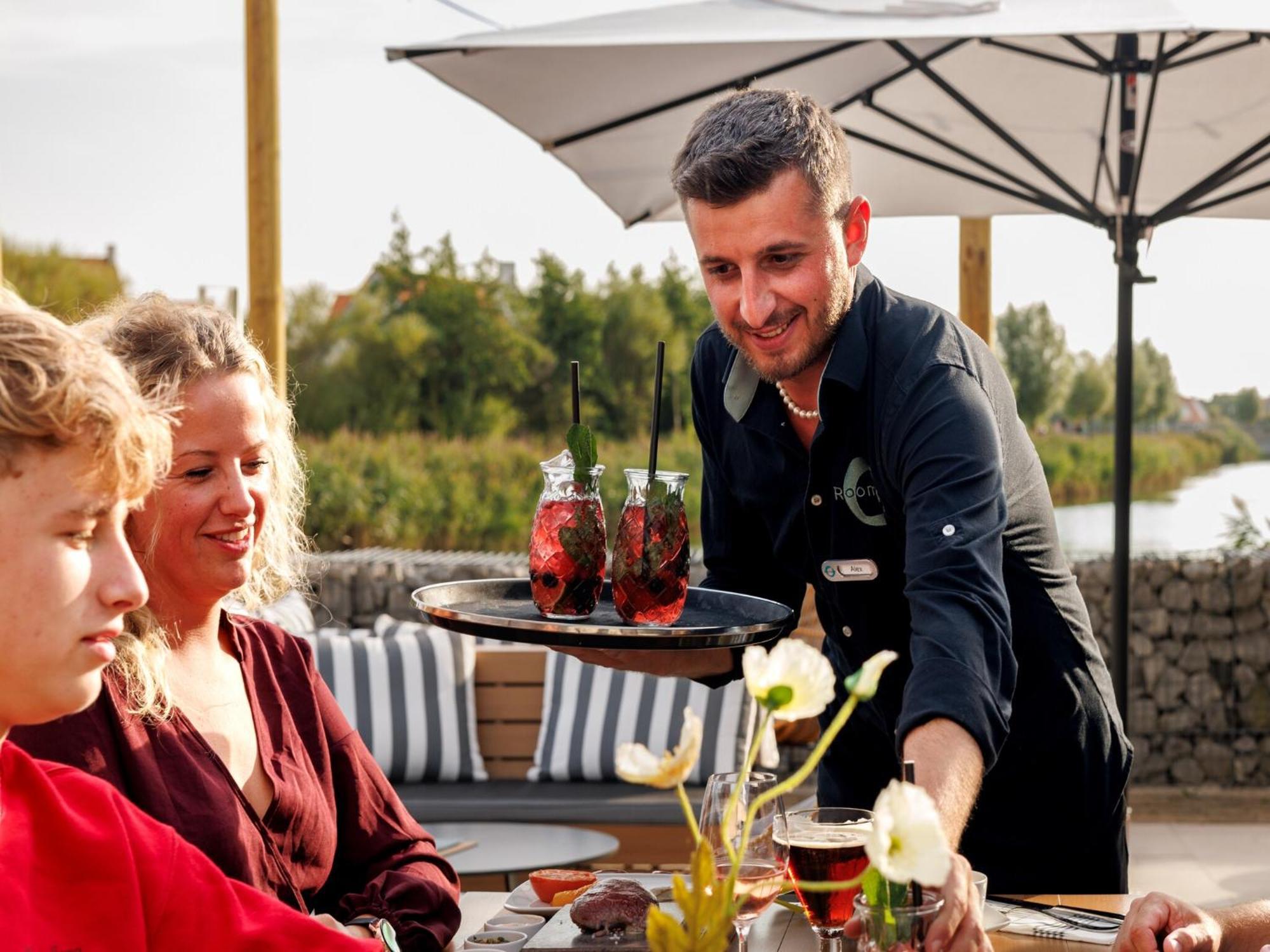 Restyled At 400 M From The Sea * Cadzand